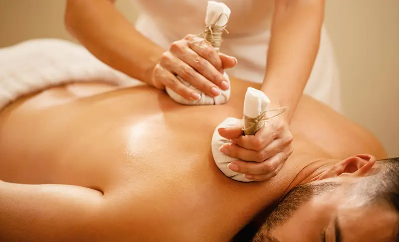 Full Body Massage with Pinda Sweda